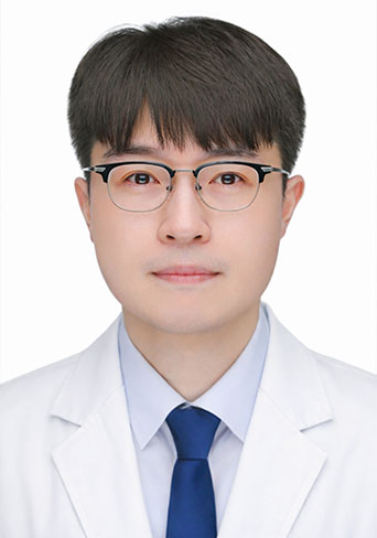 장사랑박종범내과 - 진료원장 나영민